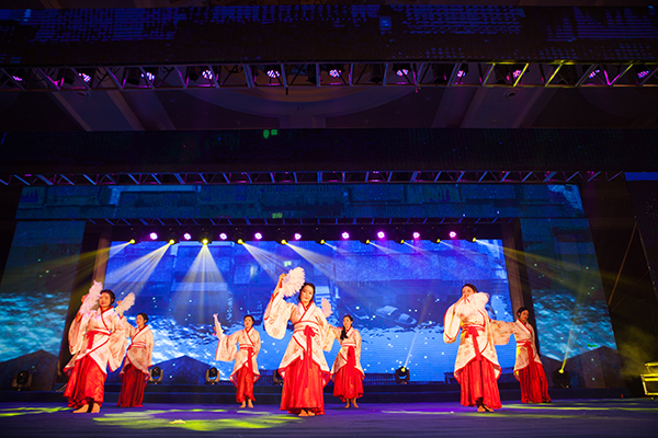 展現企業慶典應使用什么方式